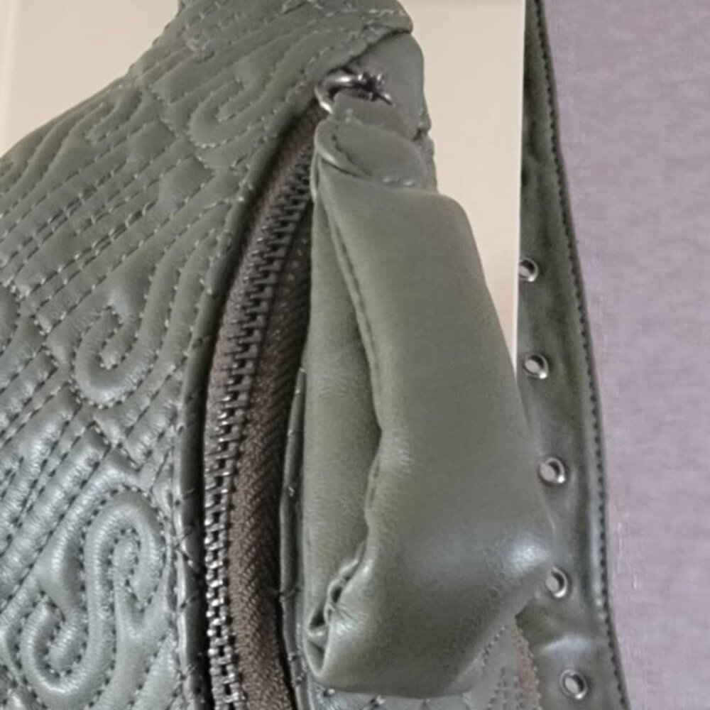 Steve Madden Sling/Fanny Bag - Picture 3 of 6